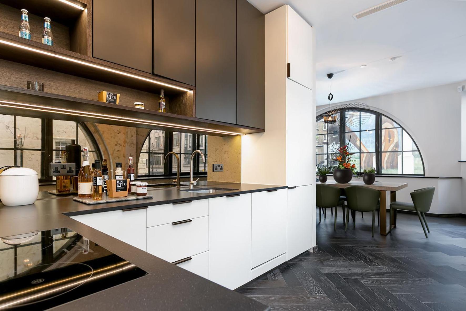 Shh! Oxford St Dream-Come-True Fam Design Hot Spot ลอนดอน ภายนอก รูปภาพ